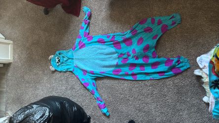 Sully pjs size small