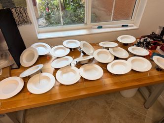 20 LED Recessed Ceiling Downlights 10.8W with 24 Spring Clips – Used, Working