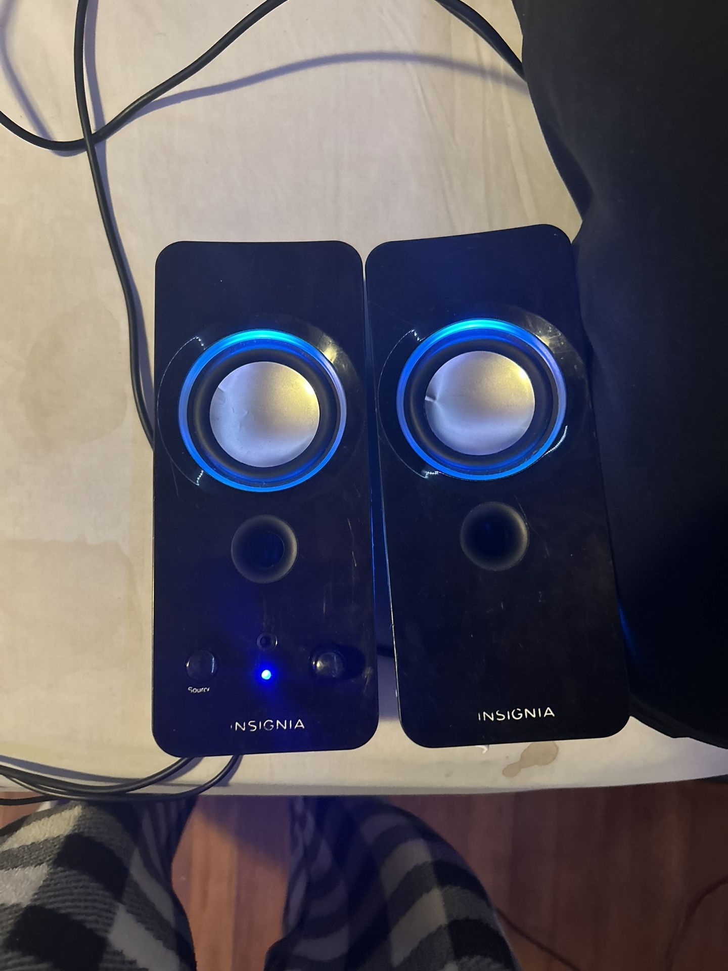 Rgb Multicolored ( Changeable With Button On Back) Wired Bluetooth Speakers