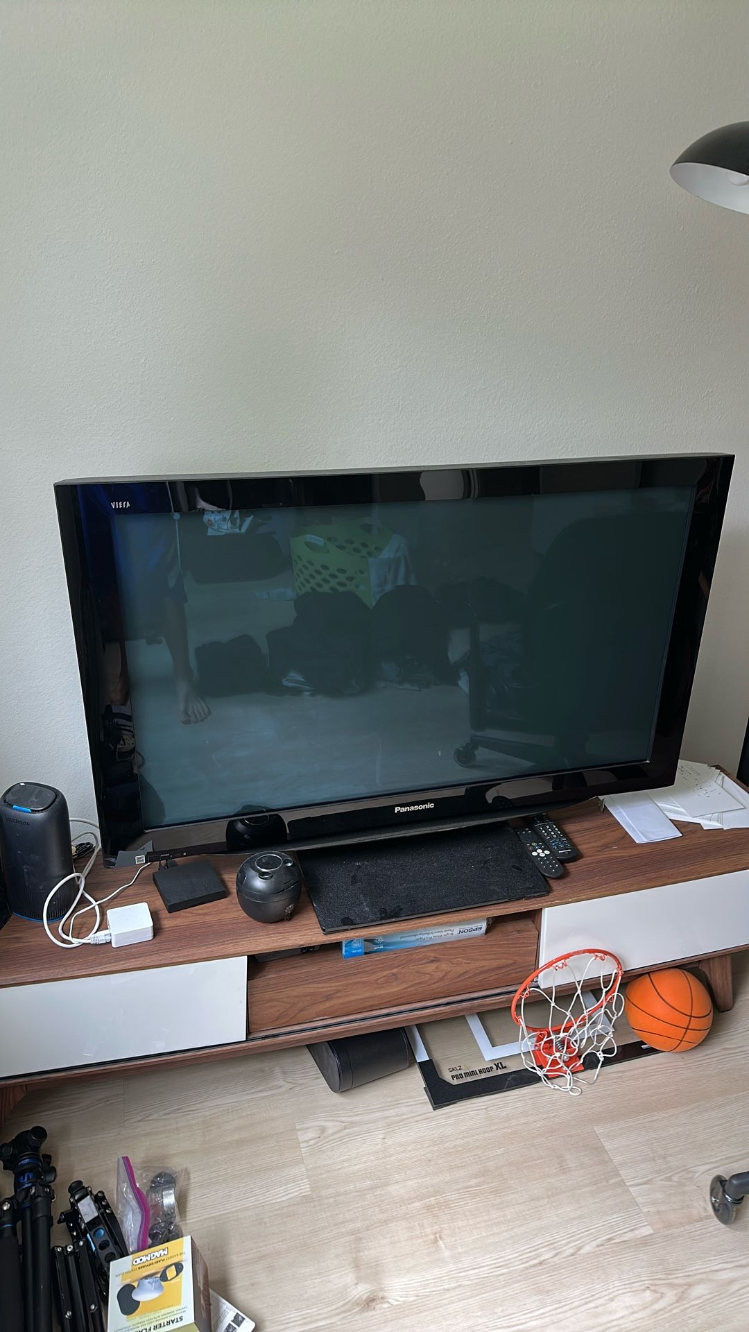 Panasonic Plasma viera 49 Inch Tv 1080p