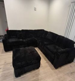 Stylish ‼️Sectional sofa with ottoman black fur- like jumbo corduroy