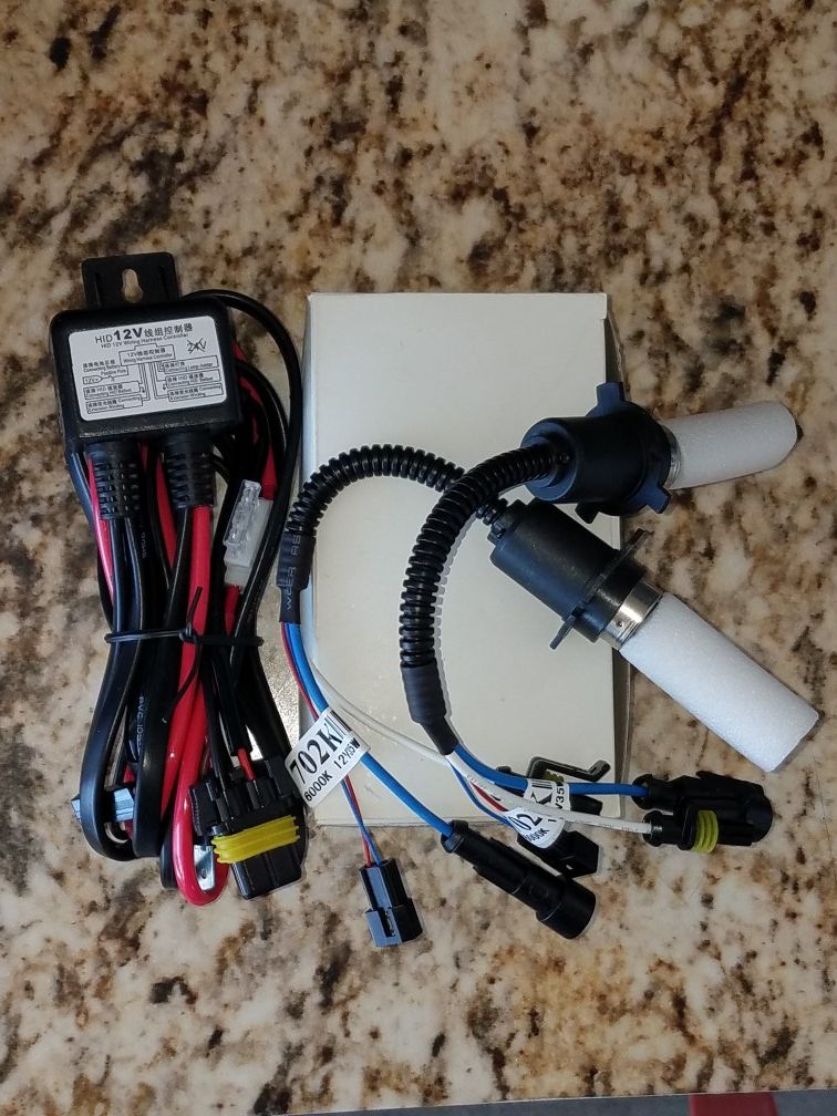 JDM H4H HID BULBS & WIRING HARNESS