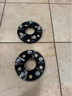 Wheel spacers for nissan and Infiniti