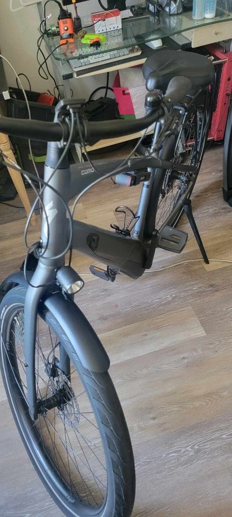 Specialized Como 4.0 Electric Riding Bike