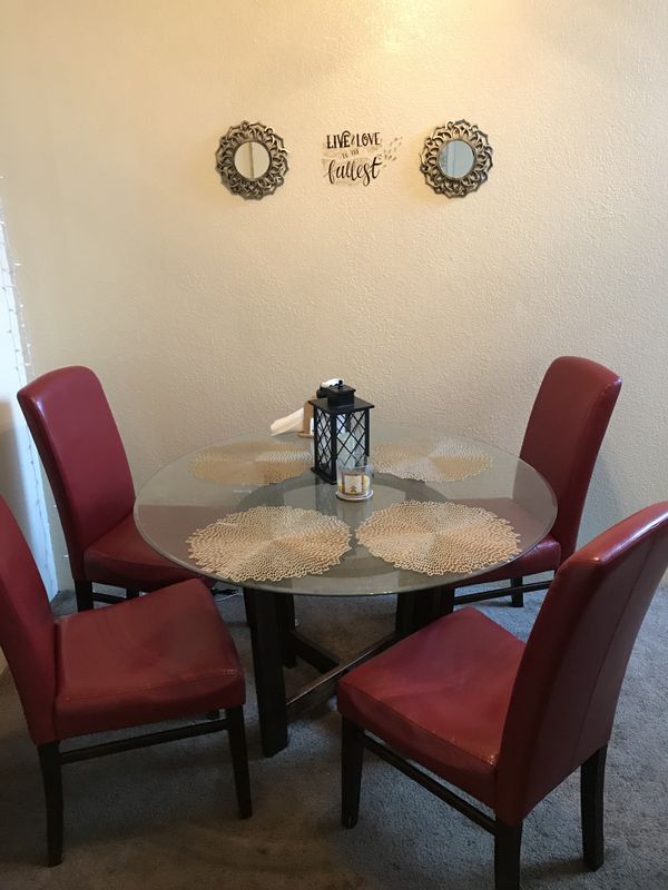 Glass Dining Table With Red Leather Chairs For In Tucson Az Offerup
