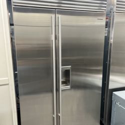 2022- SUBZERO SIDE X SIDE BUILT IN STAINLESS STEEL REFRIGERATOR 48”