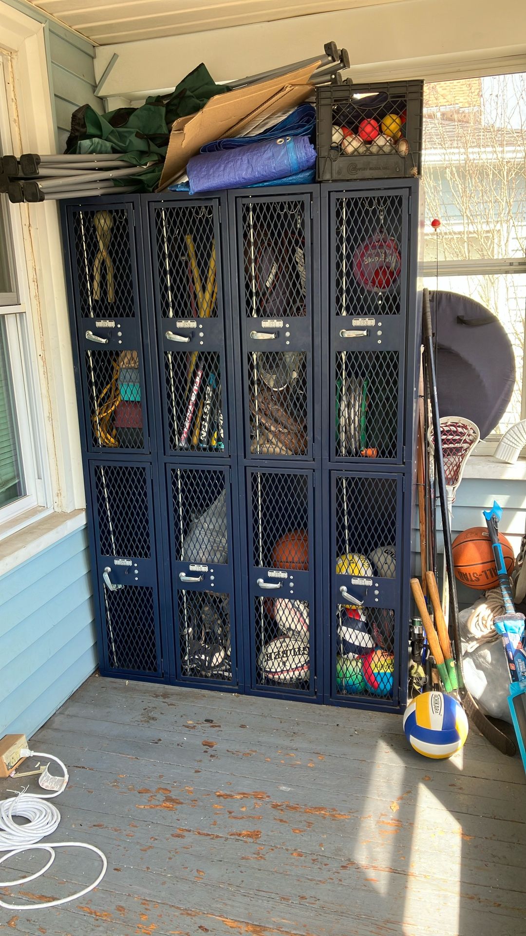 Storage lockers