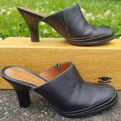 Naturalizer Women Sz 8M  Mule Clog Slip On Stacked High Heel Black