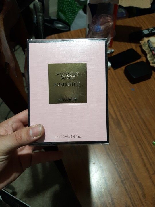 Victoria Secret Bombshell