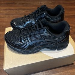 ASICS Gel-kayano 14 Size Medium Black Size 9.5