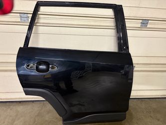 2022 Toyota rav4 rear right door