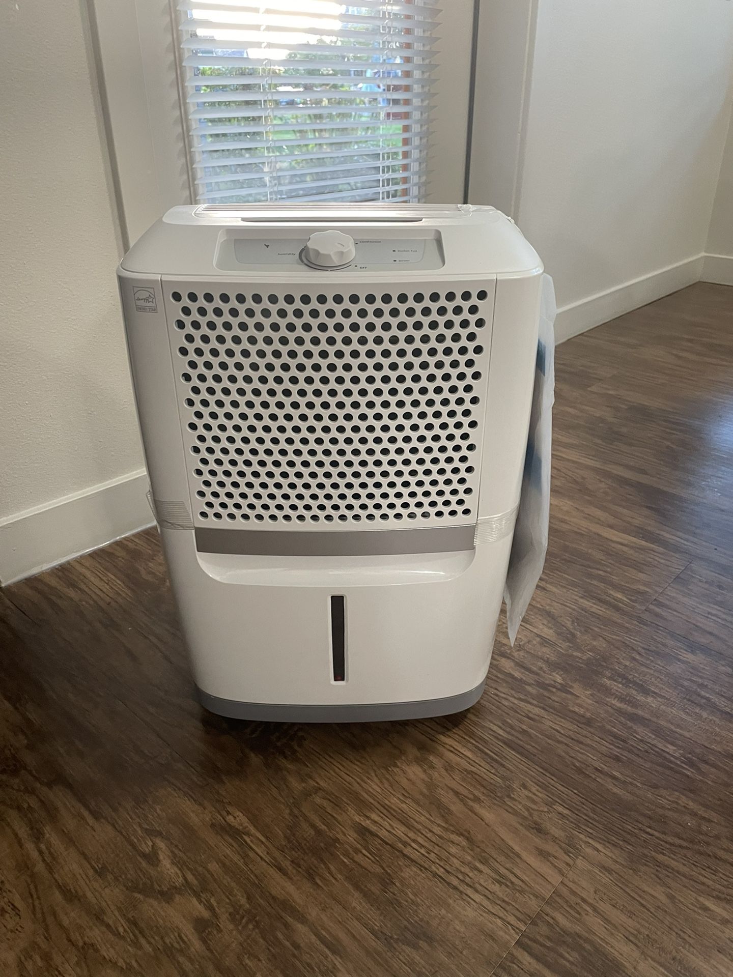 Dehumidifier 