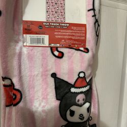 Hello Kitty Christmas Blanket