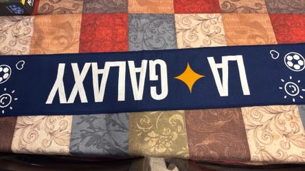 LA Galaxy Hello Kitty Brand New Soccer Scarf Sold Out