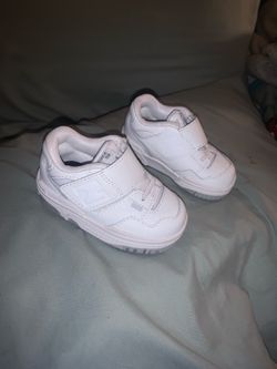 baby new balance shoes size 4