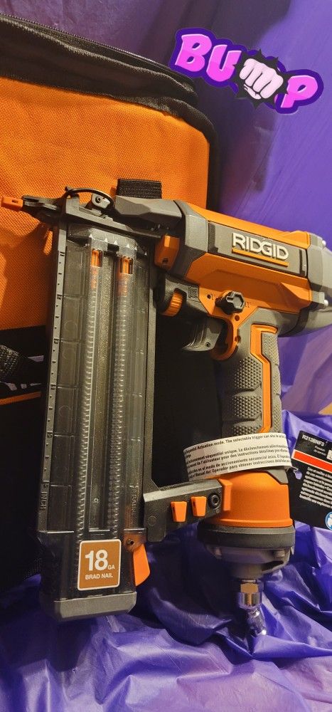Ridgid Pneumatic 18-Gauge 2-1/8 in. Brad Nailer with Tool Bag (**NEW**)
