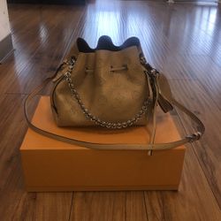 Louis Vuitton Bella Mahina M59369