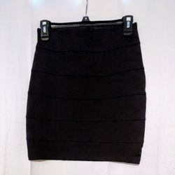 Skirt Elegant Woman's Black Skirt Basic House Size Small 17" Length 26" Waist
