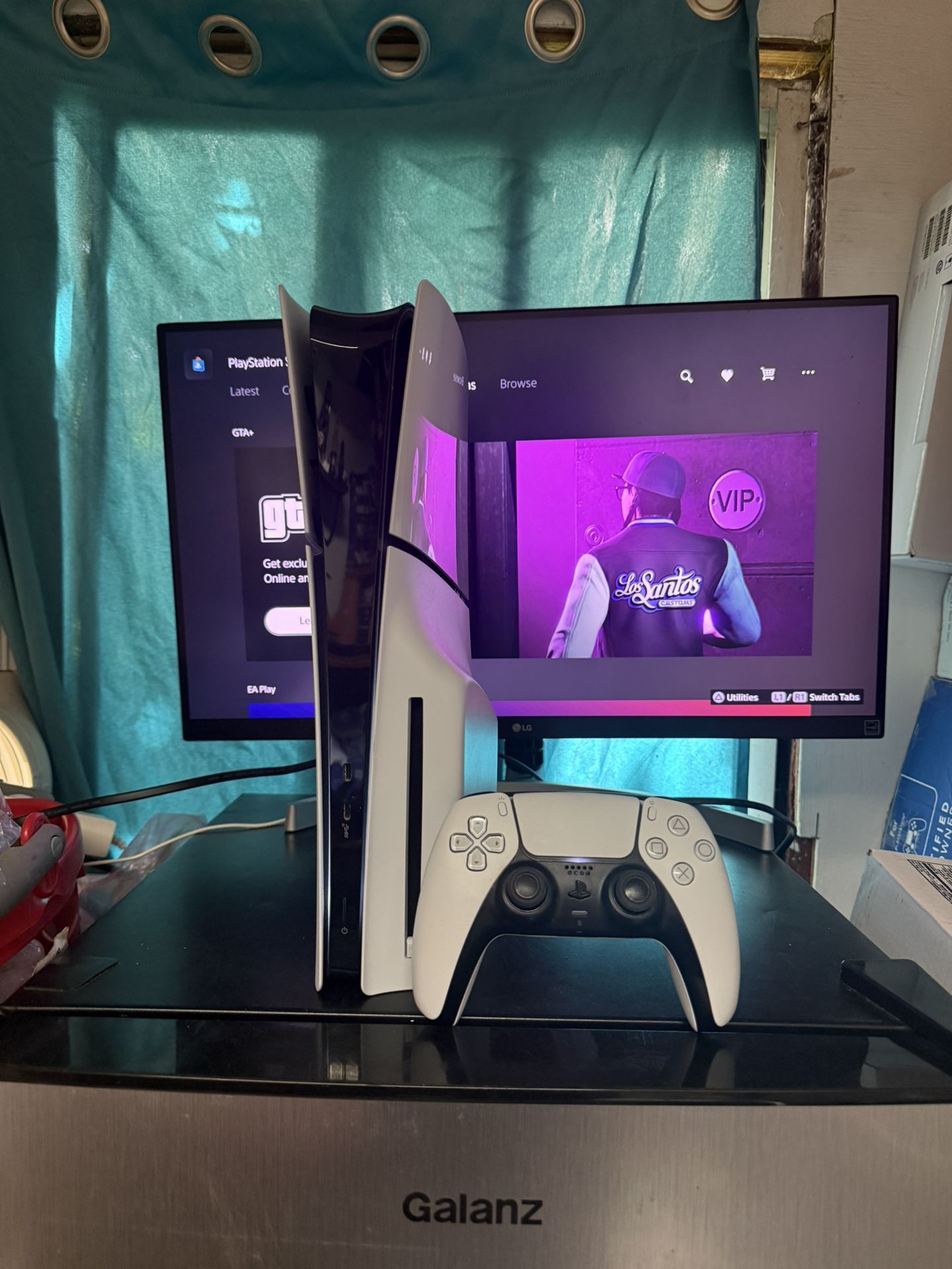 PS5 Slim 1TB Disc And Digital