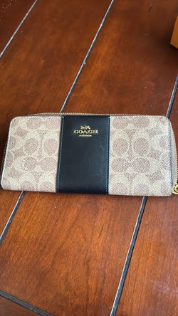 Coach Signature Accordion Zip Wallet