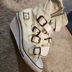 Size 7 Bucca Stylish Boots