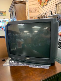 Vintage 1998 Panasonic CRT TV
