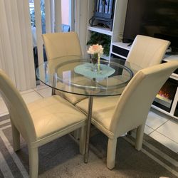Dining Set $99 🎈🎁🍀🖼🚚🚚🚚 It Comes With 3 Chairs. Delivery Available, Good Condition, Good Deal, Chair, Table, Glass Table, Kitchen Dining,