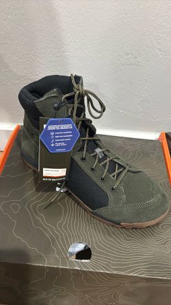 511 men’s shoes NIB