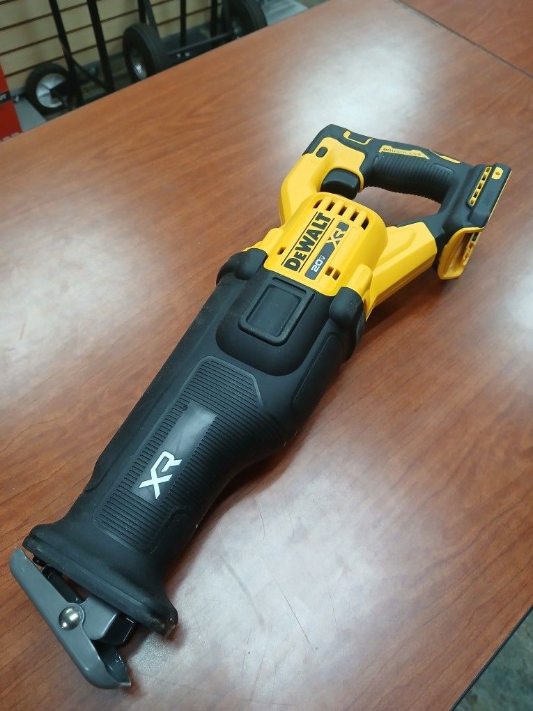 Dewalt New Saw Zall XR Brushless 20v Nuevo