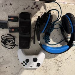 X Box Controller/charging Dock 