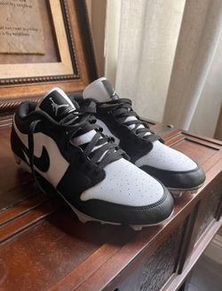 mens size 12 football cleats - worn twice
