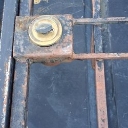 Metal Gate Door Droped Price