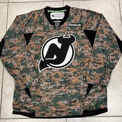 New Jersey Devils Camouflage Hockey Jersey XL Reebok Never Worn, Preowned