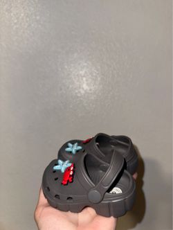 Baby Crocs W/Charms ( New )