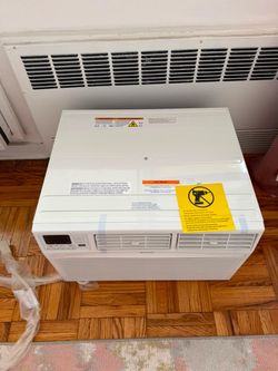NEW, never used ROVSUN 8,000 BTU Smart Wall Air Conditioner