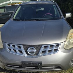 2012 Nissan Rogue · SV w/SL Pkg Sport Utility 4D