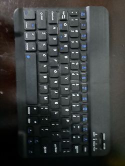 ⌨️ Bluetooth Magnetic Keyboard