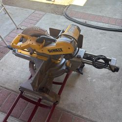 Dewalt 12” Double Bevel Sliding Compound Miter Saw