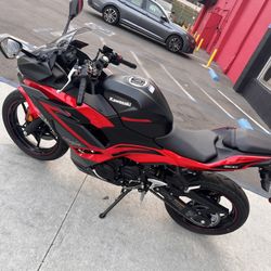 2025 Kawasaki Ninja 500 ABS