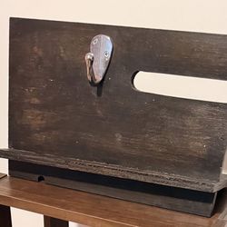 Device charging station (made with real wood)