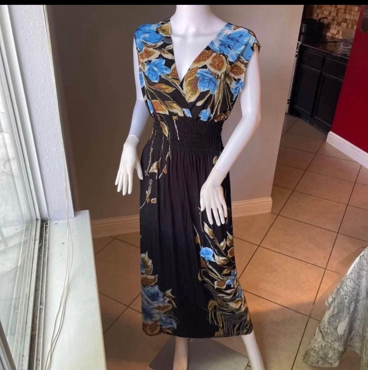 New Women’s Blue Floral dress size XL for size 14-16 Stretchy waist Sleeveless sundress V neck Summer Vacation Trip