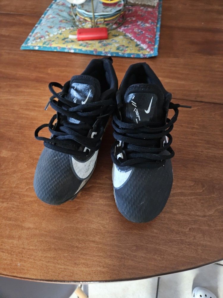 Football Cleats Size 10