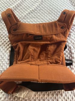 MomCozy baby carrier