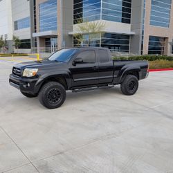 Toyota Tacoma 