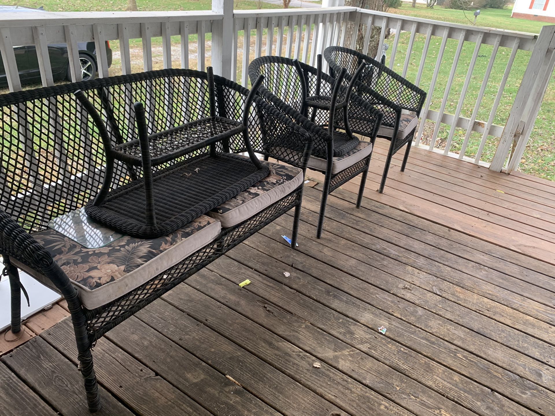 Wicker patio set 5 piece