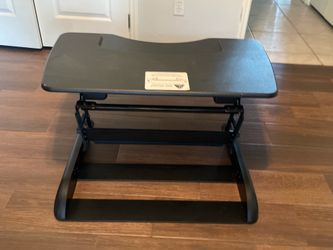 Standing desk