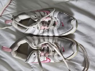 Nike Girls’ White Silver & Pink Sneakers Size 12.5C