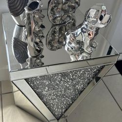 GLASS & SILVER end tables 🤍💜🤍💜
