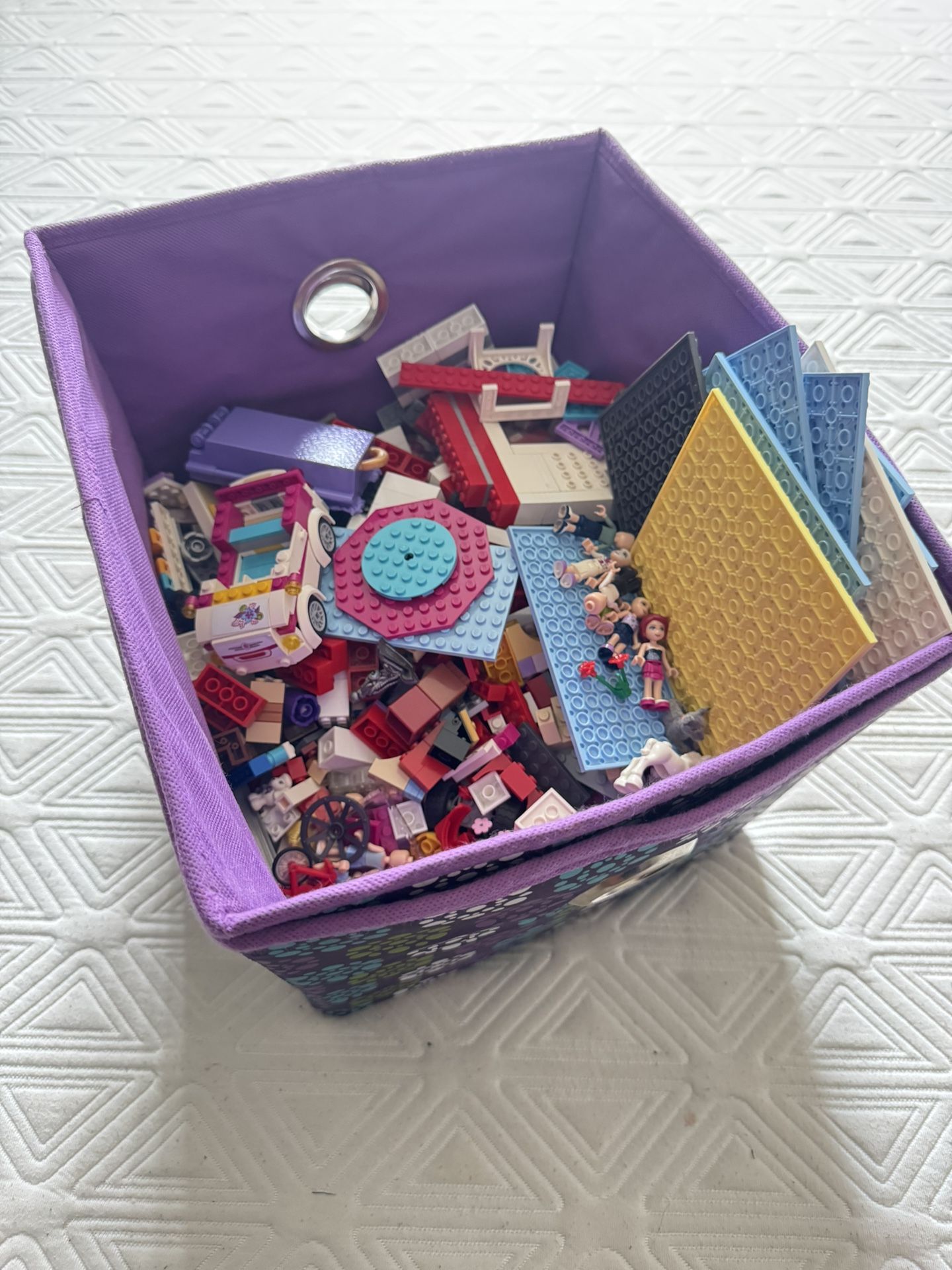 Box of LEGO Pieces – LEGO Friends + Mixed Bricks