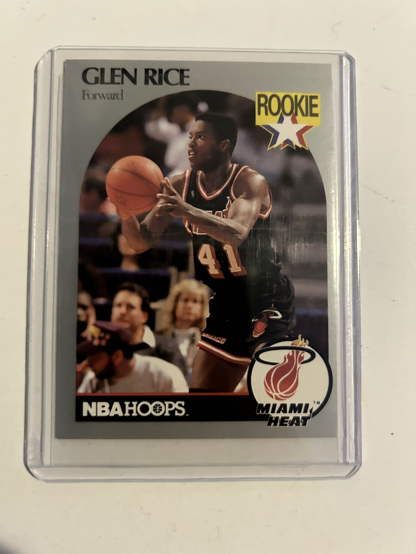 LOT OF BASKETBALL CARDS